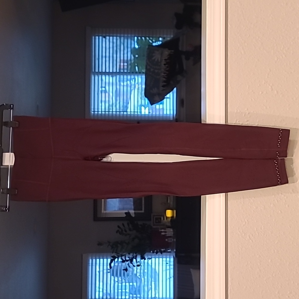 Lululemon Leggings Burgundy Sz. 4